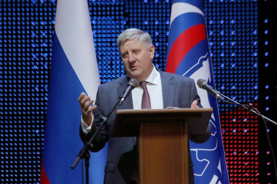 Глава ДНР, секретарь Донецкого регионального отделения Единой России Денис Пушилин подписал указ о назначении Андрея Черткова на пост Председателя Правительства ДНР