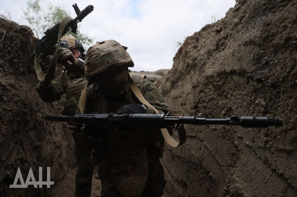 Российские войска вошли в Ямполь