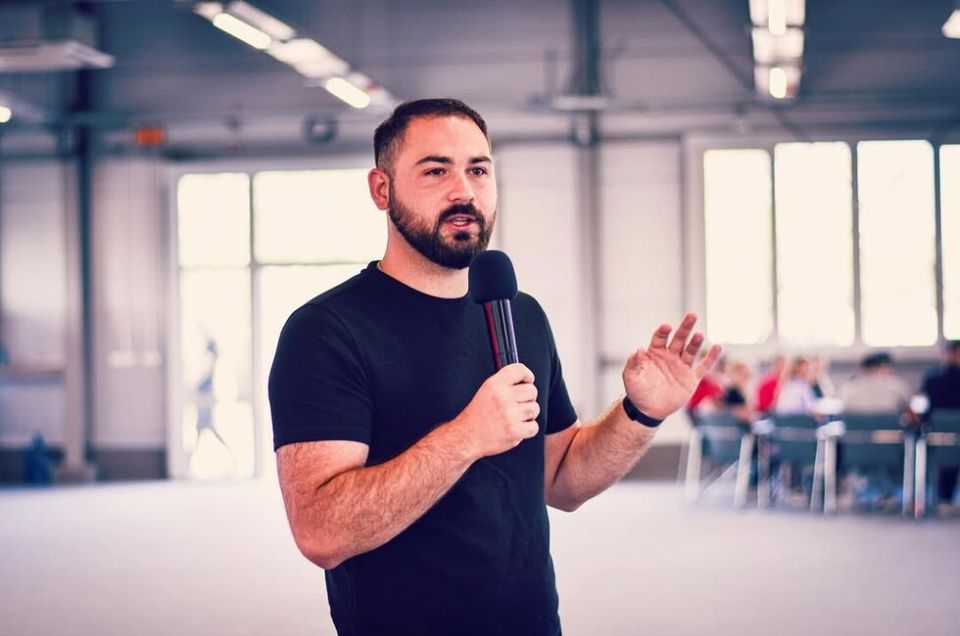 Денис Шимановский назначен врио министра молодежной политики ДНР