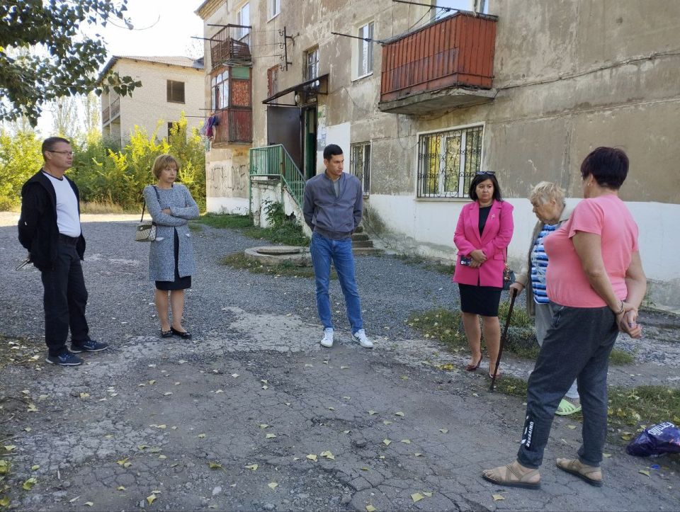 Встреча с населением. 17 сентября во исполнение поручения Главы Донецкой Народной Республики Дениса Пушилина о ведении постоянного диалога с населением, начальником управления по обеспечению деятельности территорий...