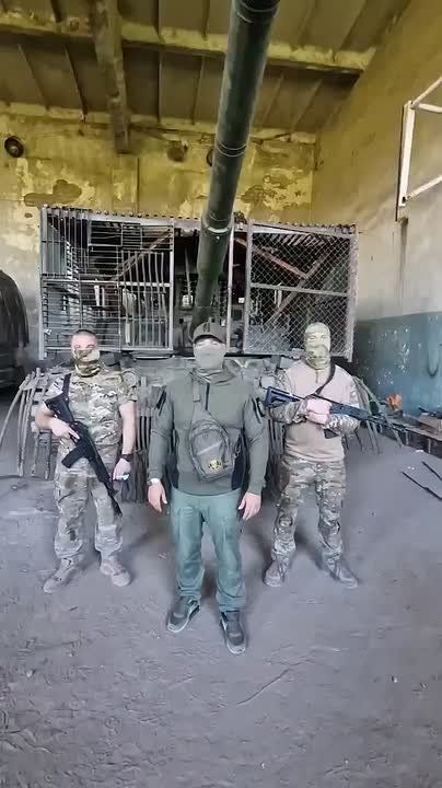 За прошедшие восемь месяцев мы с вами собрали и доставили на передовую нашим бойцам на Константиновское, Кураховское, Красноармейское (Покровское), Артемовское, Часовоярское, Дзержинское, Авдеевское направления: более 30...