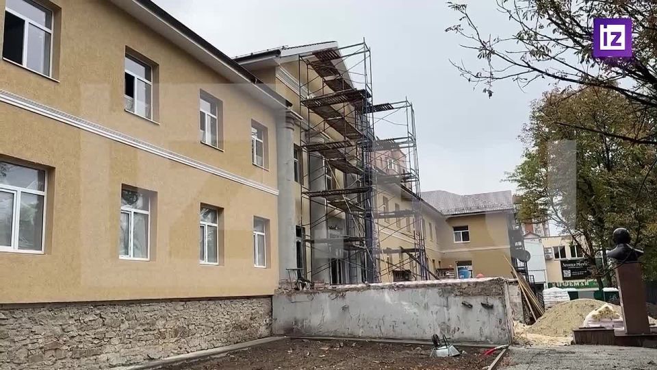 В ДНР почти восстановили главный корпус ДонНУЭТ после обстрела ВСУ в 2023 году