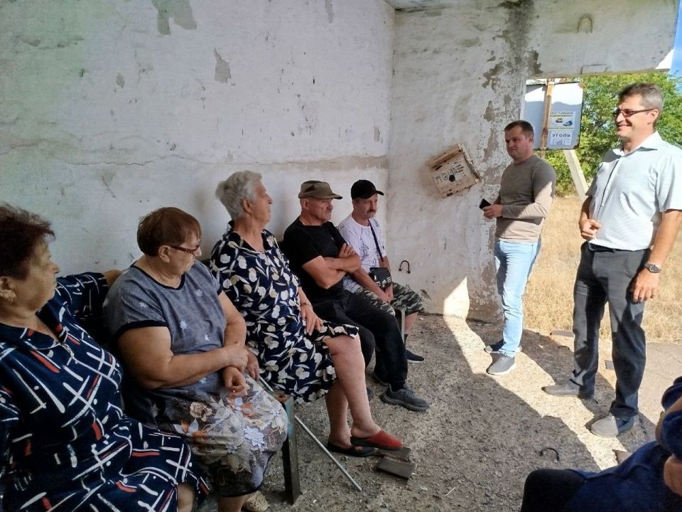 17 сентября заместитель главы Администрации муниципального образования городского округа Харцызск Сергей Талицкий в селе Новопелагеевка по адресу: ул. Куйбышева, 52 провёл сход граждан, на котором были обсуждены актуальные...