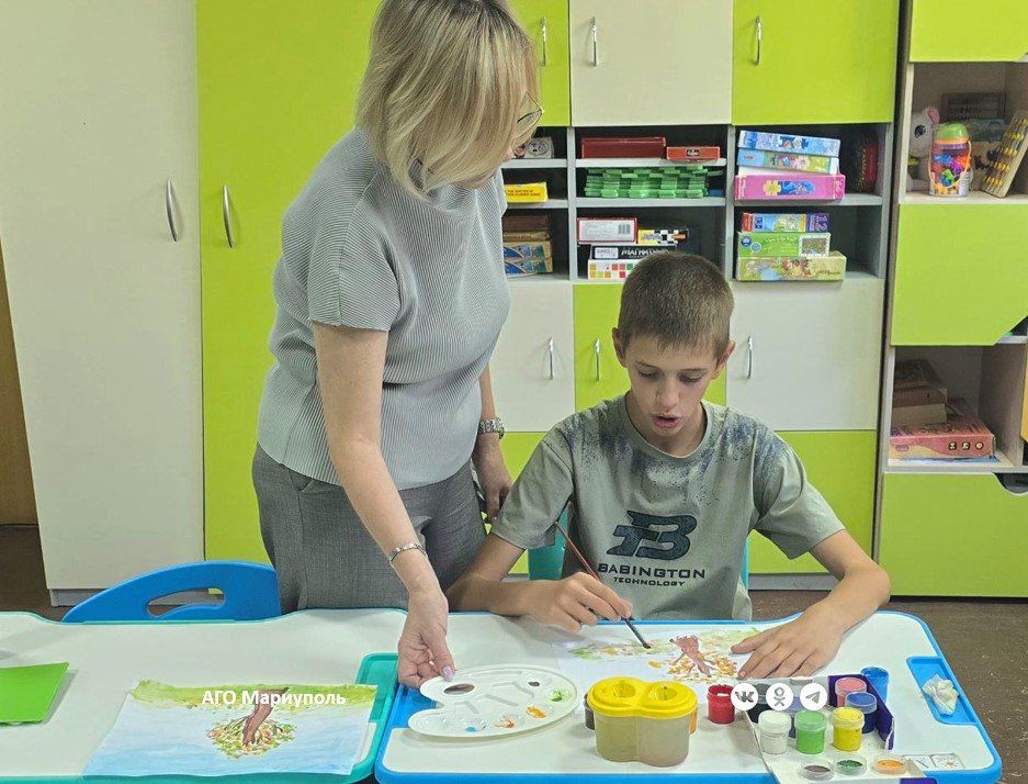 Для особенных детей левобережья Мариуполя провели занятие по арт-терапии