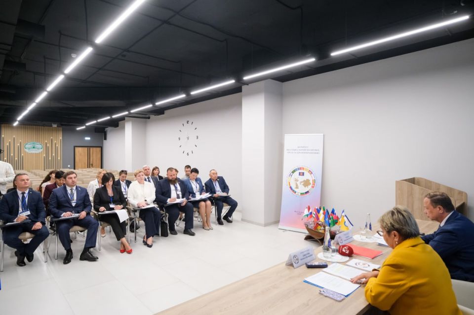 ������������� �� ��� �������� � ��������� ����-���������� ������������� ����������