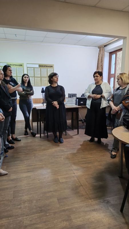 По поручению Главы ДНР Дениса Пушилина заместитель директора департамента адресной поддержки населения Минтруда ДНР Дарья Шабанова провела встречу с трудовым коллективом Отделения Филиала № 6 Республиканского центра...