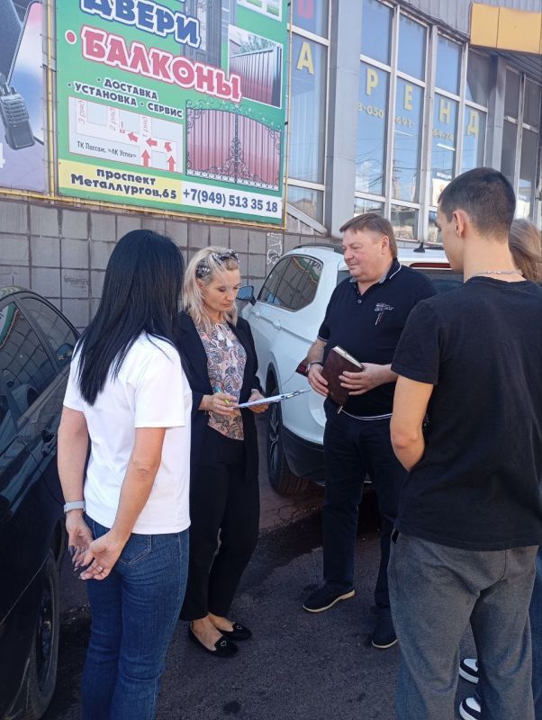 Игорь Мартынов: Встречи с населением. 19 сентября заместитель главы администрации муниципального образования городского округа Енакиево Игорь Витрук провел встречи с населением по адресам: ул. Партизанская, 103А, 105Б, 101