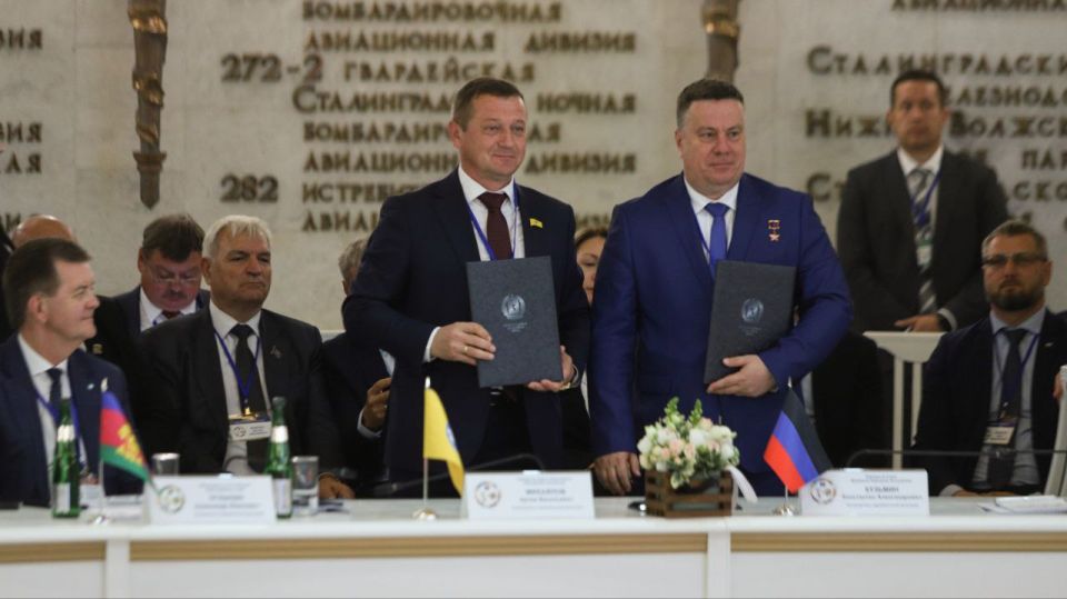 Подписано соглашение о межпарламентском взаимодействии между Народным Советом ДНР и Народным Хуралом (Парламентом) Калмыкии