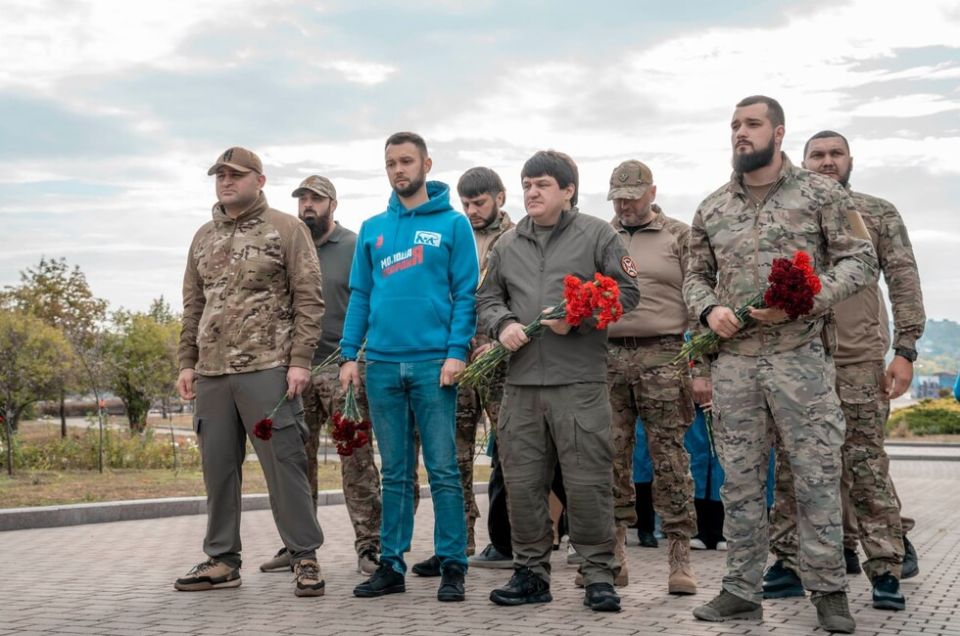 Молодежь ДНР провела акции к 35-летию Дня провозглашения Южной Осетии