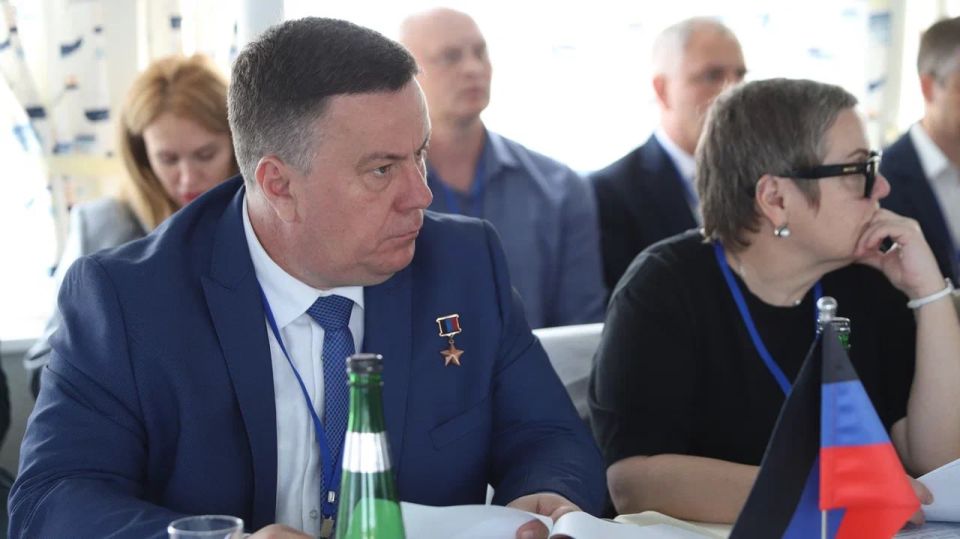 Константин Кузьмин принял участие в заседании Совета Южно-Российской Парламентской Ассоциации в Волгограде