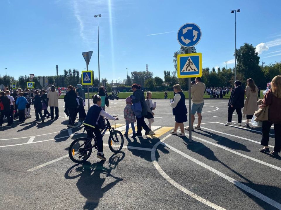 Всероссийская неделя безопасности дорожного движения: три новых детских автогородка открылись в Свердловской области