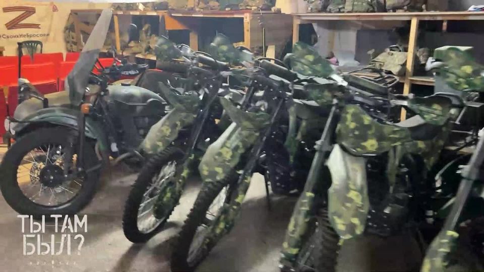 Павел Кукушкин: Давно не был в расположении отряда «Ночных Волков» - тут много интересных новинок появилось, одна из них - инсталляция , посвящённая боям за промзону Авдеевки!