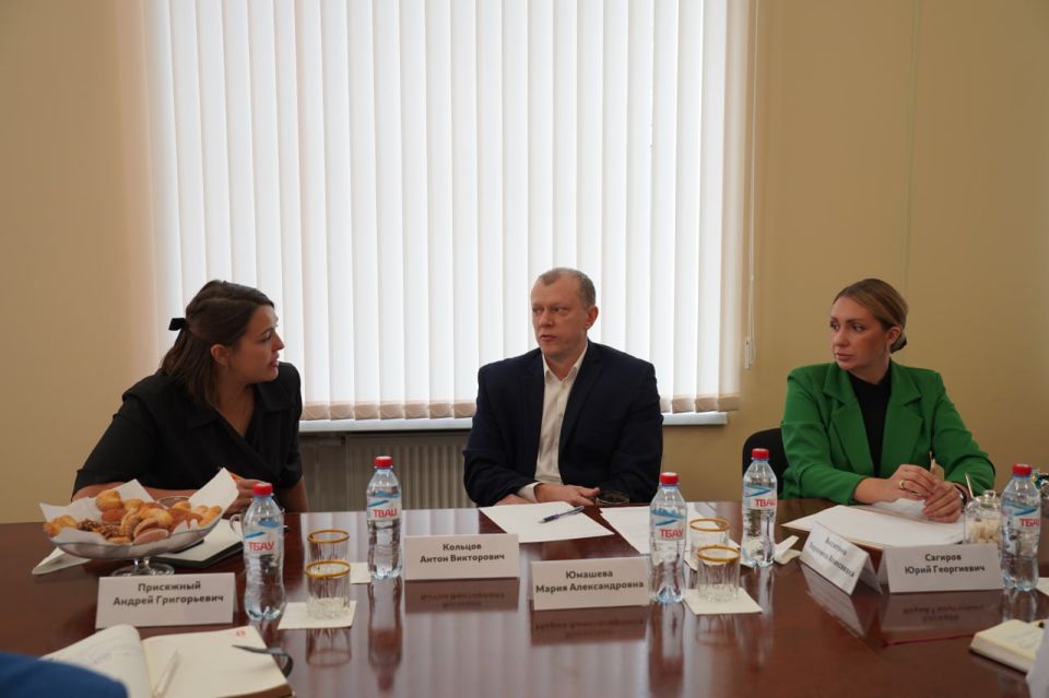 ����������� ����� ����� ��������� � ���� � ������ ��� ����