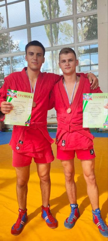 Сергей Желновач: 20 сентября 2025 года в городе Торез прошли соревнования "Кубок Донецкой Народной Республики по самбо" среди мужчин