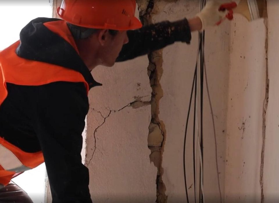 Николай Михайлов: Бурятия поможет отремонтировать многоквартирный дом в Комсомольском Старобешевского округа