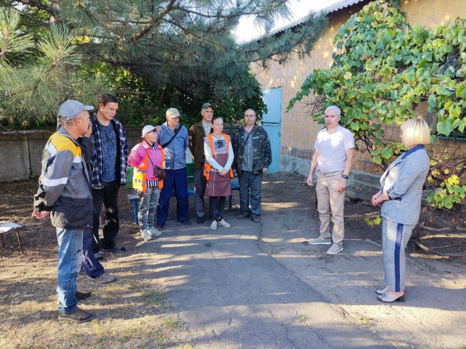 Сегодня, 23 сентября провёл встречу с трудовым коллективом Участка № 8 Пролетарского района Донецкого Филиала Единого регионального фонда по управлению МКД ДНР