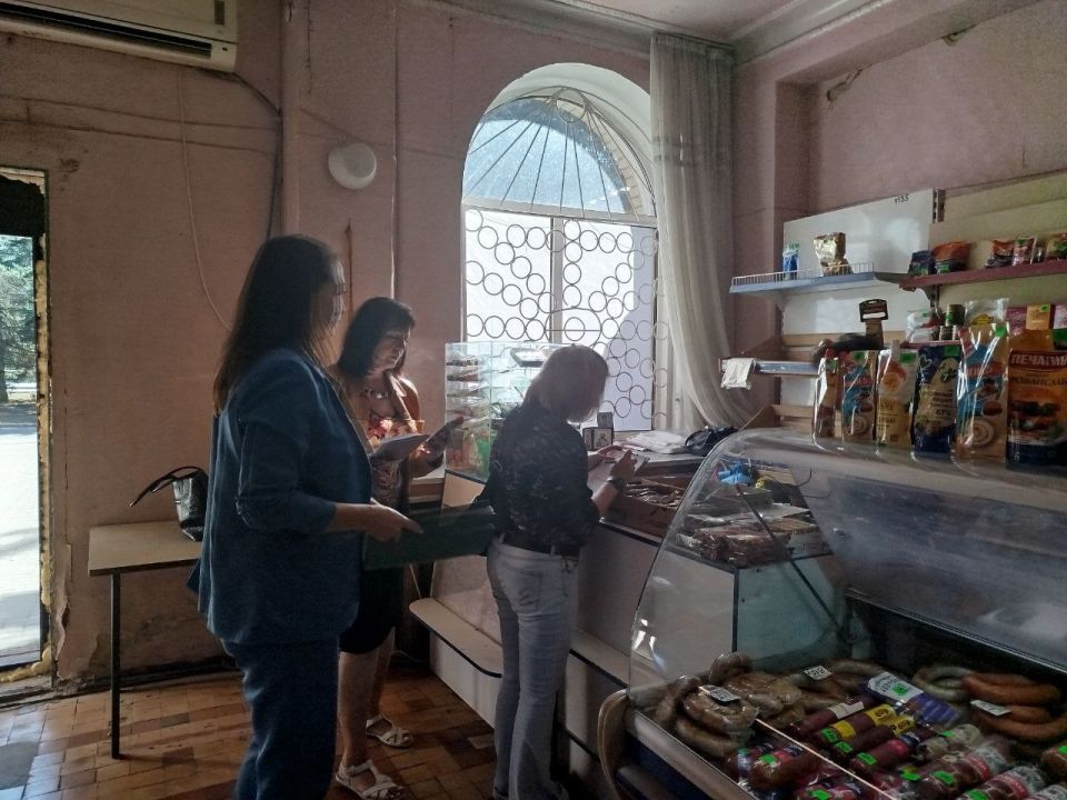 Наталья Великодная: 22 сентября специалисты отдела стратегического развития, планирования и инвестиций Администрации округа осуществили мониторинг цен в населенных пунктах Кураховского муниципального округа