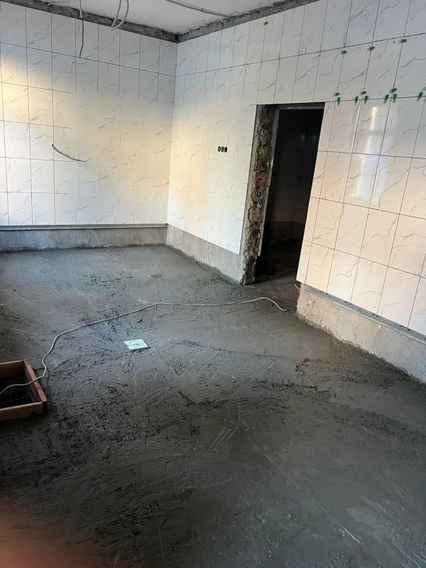 Нижегородские специалисты продолжают работу по восстановлению здания детского соццентра в Харцызске