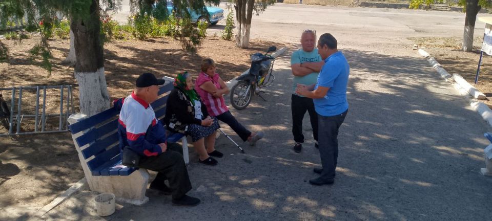 24 сентября, заведующий Луганским территориальным сектором Хайитбоев Бобораим Маматович провел встречу с населением в пгт Луганское