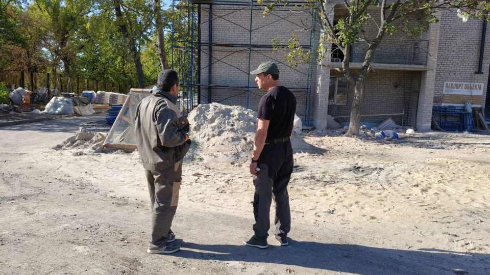 Константин Зинченко: Проверил ход восстановления общежития в пгт Донское