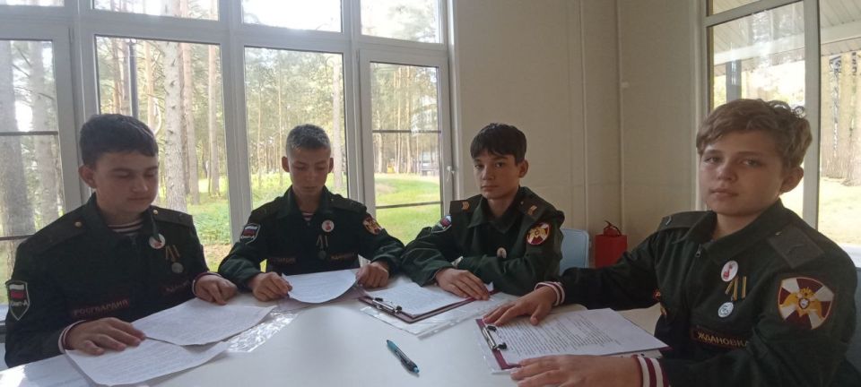 Гвардейцы Ждановки достойно представили город на Всероссийском кадетском слете «Золотой эполет»