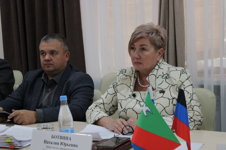 Роман Конев: Состоялось пятьдесят третье очередное заседание Горловского городского совета Донецкой Народной Республики первого созыва