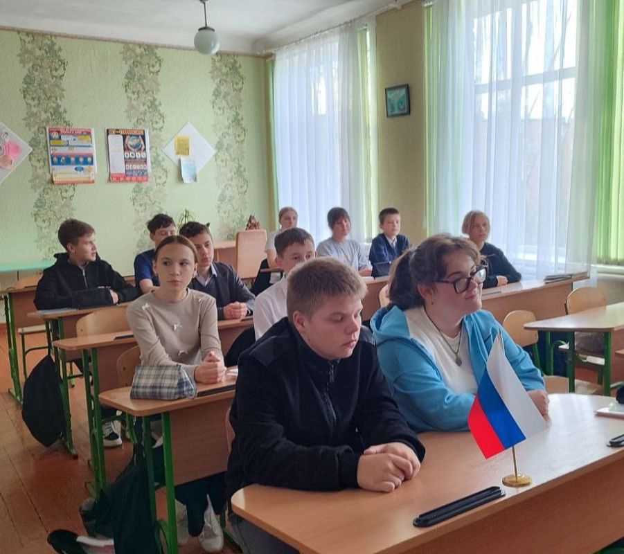 Игорь Мартынов: Информационный час «Донбасс – Россия! Одна история»