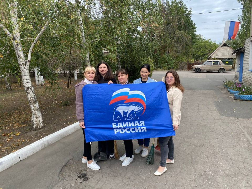 Сегодня 25.09.2025 в рамках еженедельной экологической акции «Чистый четверг», партийного проекта «Городская среда» Всероссийской политической партии Единая Россия, сотрудники коммунальных предприятий, организаций и...