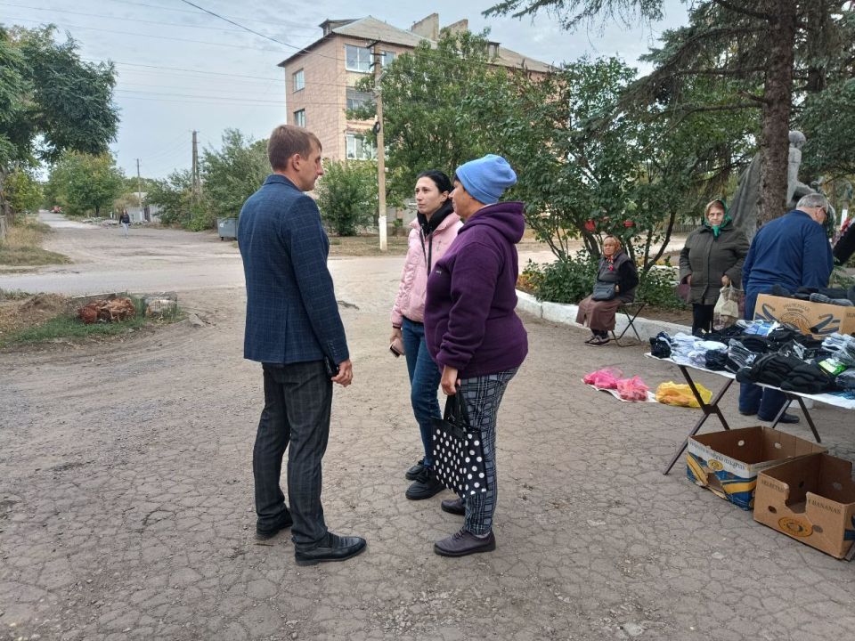 25 сентября начальник Марьяновского территориального отдела Администрации Старобешевского муниципального округа Пефтиев Николай провёл сход граждан в селе Марьяновка