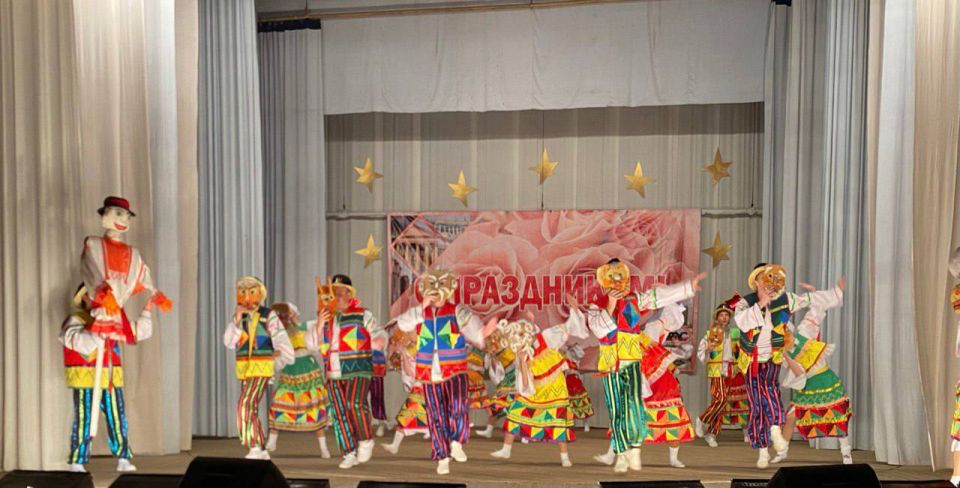 Праздничный концерт в Зугрэсе