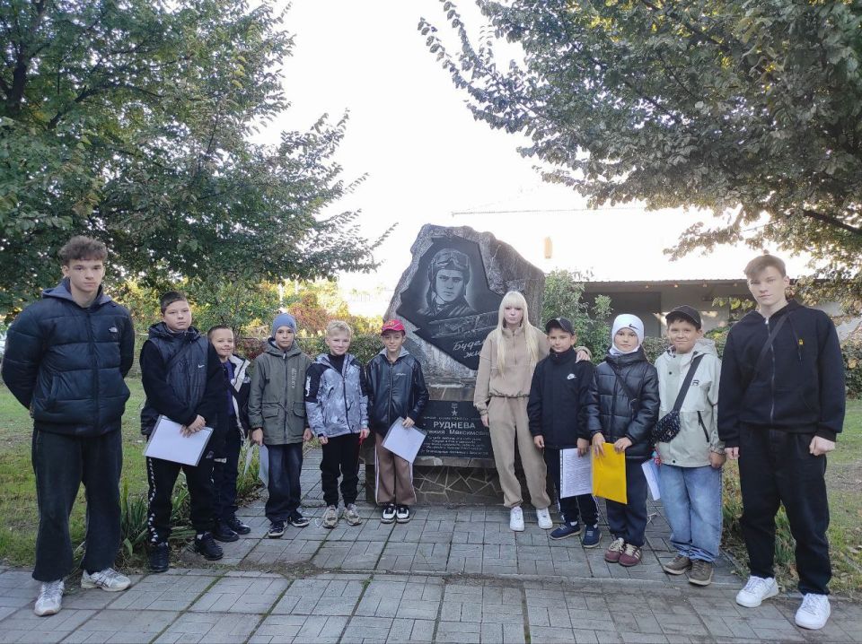 Юные боксеры Ждановки отправились на соревнования по боксу в Бердянск