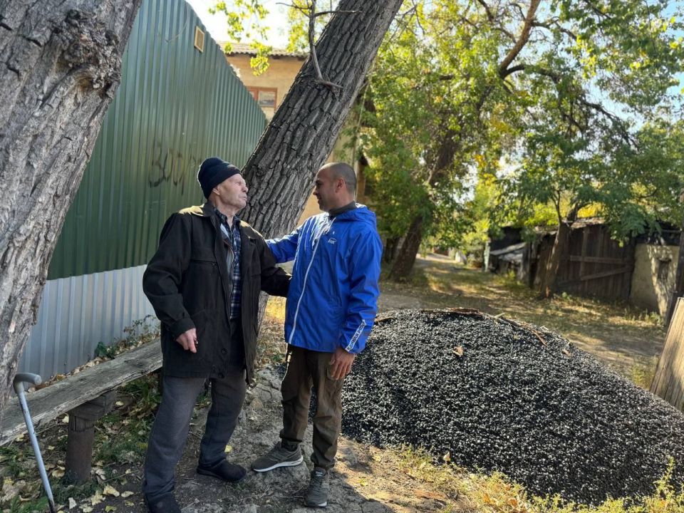 Чужих проблем не быает... Сегодняшний день принес добрые вести для Петра Григорьевича Подскребалина, пенсионера 1935 года рождения. После того, как в этом году он потерял дом из-за пожара и был вынужден жить в съемном жилье...