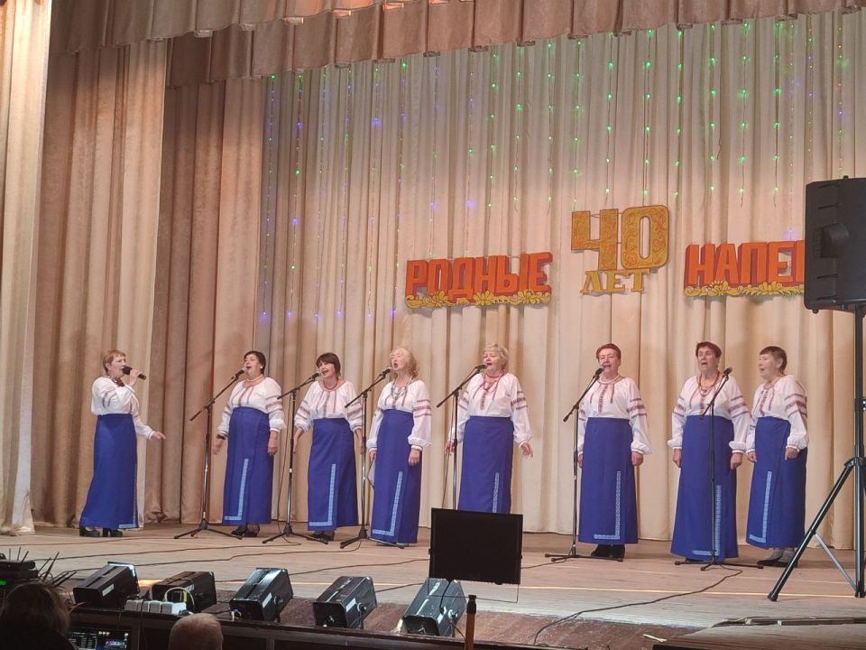 26 сентября в МБУ "МИРОНОВСКИЙ ПОСЕЛКОВЫЙ ДК" состоялся юбилейный концерт вокального ансамбля "Родные напевы"