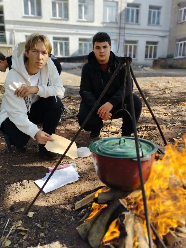 И СЕГОДНЯ СКАЖЕМ ДРУЖНО: «ВСЕМ ХОДИТЬ В ПОХОДЫ НУЖНО!»