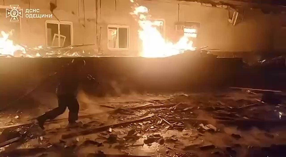 Российские Вооружённые силы в ночь на 28 сентября нанесли комбинированный массированный удар по военным объектам и инфраструктуре Украины