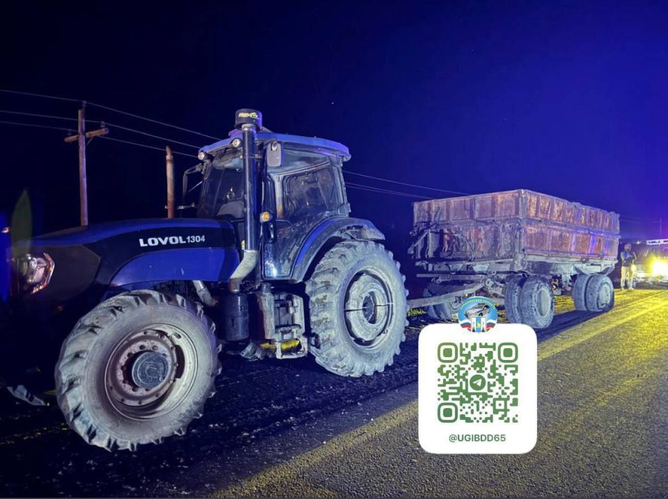 Пять человек пострадали в ДТП с участием микроавтобуса и трактора в Углегорске