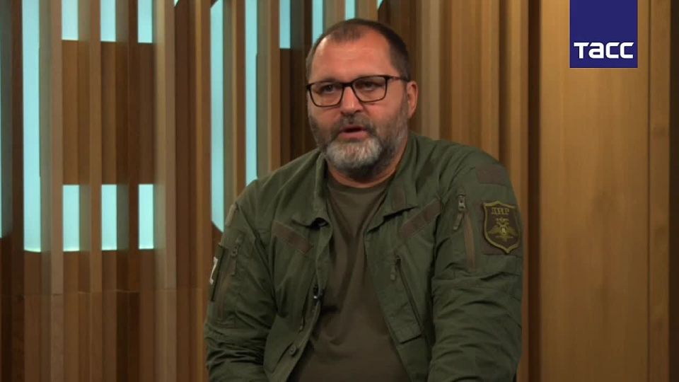 ����� ����������������, ��������� ����� ��������� � ������ ������ ���������� ��������� � ��������� ���������, ���������� �� 400 �� ���������� ����� �������