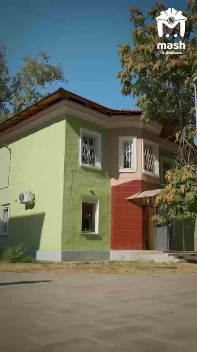 Перед вами Харцызск — город, в котором идут полномасштабные стройки, и проект Mash на Донбассе "Время меняться"