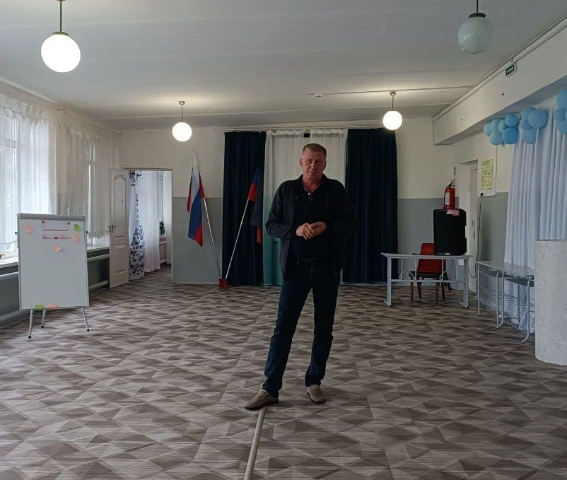 Сергей Юзвинкевич: Провел встречу с трудовым коллективом ГБОУ «УВК- школа-ДОУ имени героя Советского Союза М.П. Могильного Володарского м.о.»