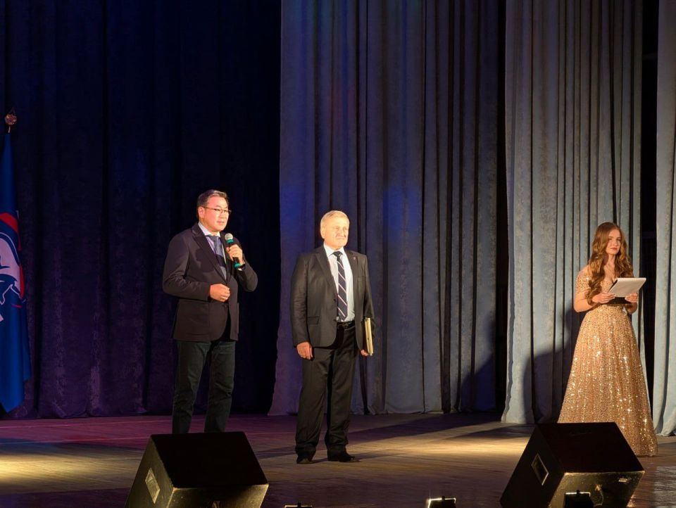 Николай Михайлов: По партийному проекту Единой России «Культура малой Родины» во Дворце культуры им. Ленина города Комсомольское совместно с заместителем Председателя Правительства Республики Бурятия — Глава Полномочного...