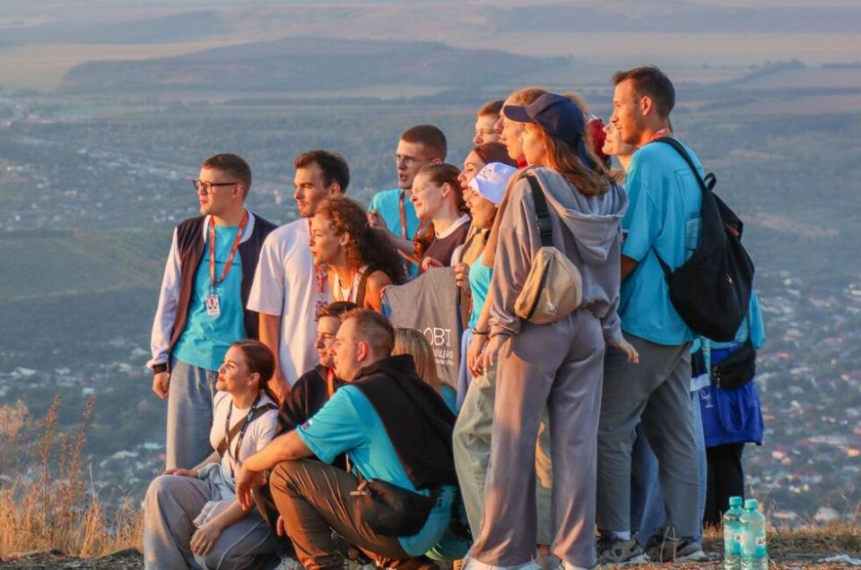 Названы вузы Донбасса и Новороссии, участвующие в программе «Студтуризм»