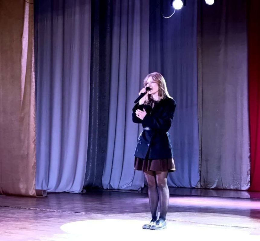 В Ждановке прошёл концерт, посвящённый Дню воссоединения Донбасса с Россией