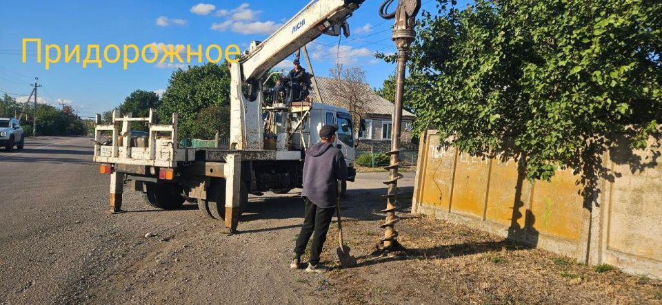 В селах Старобешевского округа администрация ведет работу по обустройству альтернативных источников освещения