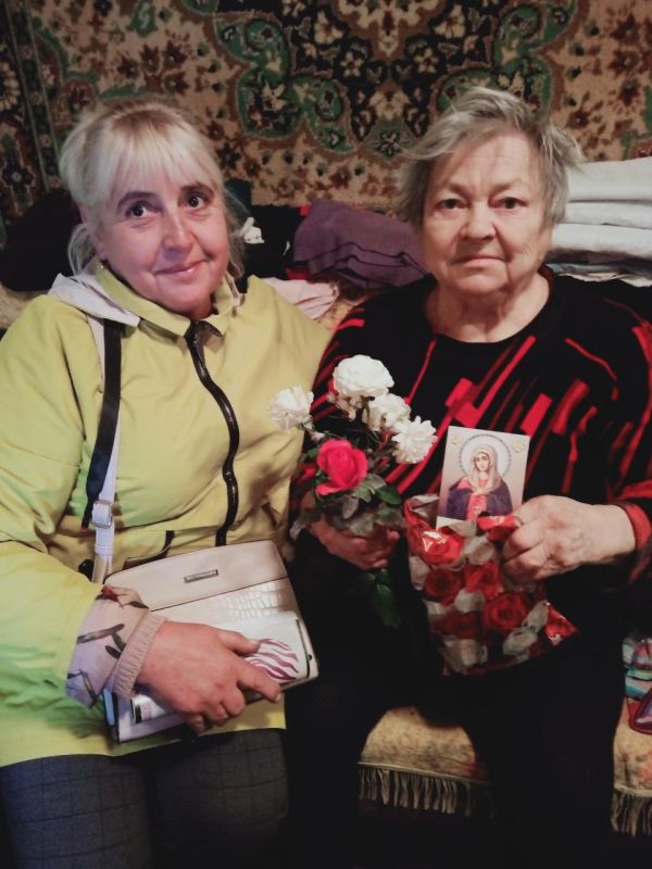 Визит внимания и заботы! Рады были проведать наших мудрых подруг!