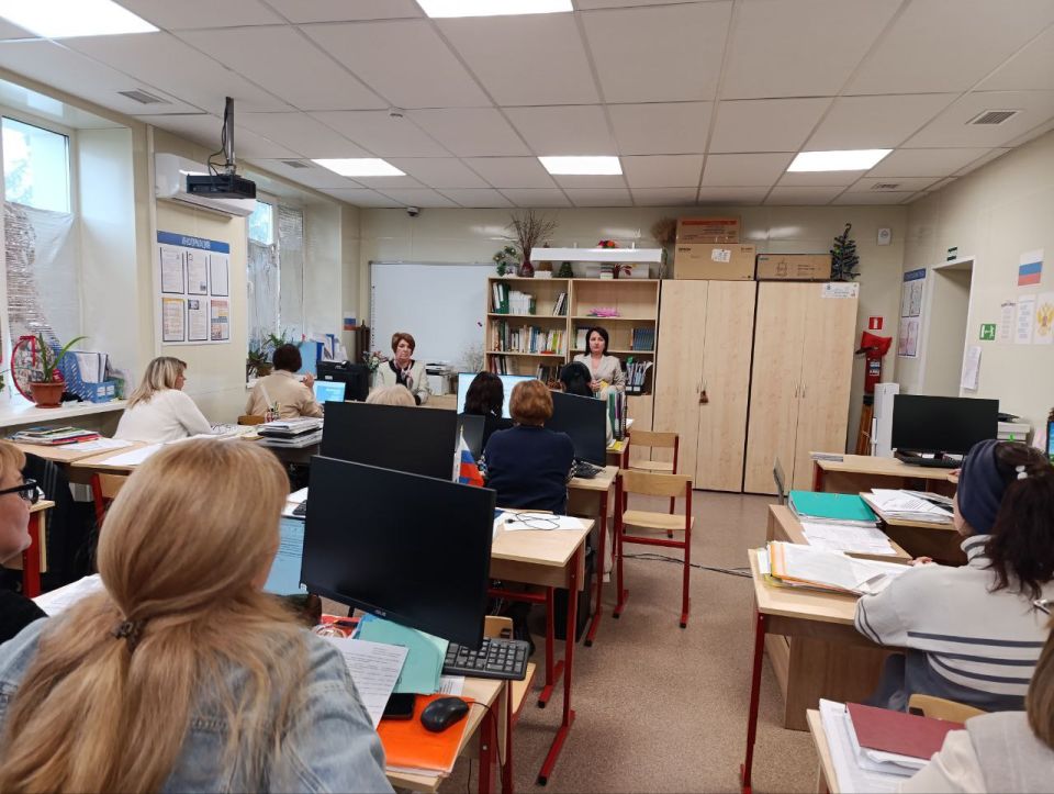 Заместитель главы администрации Волновахского муниципального округа и координатор Женского движения «Единой России» Елена Снисаренко провела встречу с коллективом и студентами ГБПОУ «Великонадольский лесотехнический...