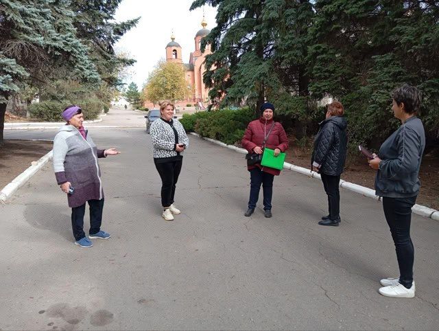 2 октября врио заведующего Стыльским территориальным сектором Администрации Старобешевского муниципального округа Курпа Марина провела сход граждан села Стыла, ул. Ленина