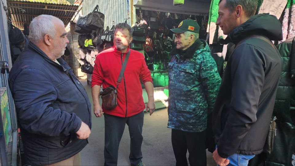 Встреча с населением. Во исполнение поручения Главы Донецкой Народной Республики Дениса Пушилина депутат Торезского городского совета Андрей Федченко провел встречу с населением