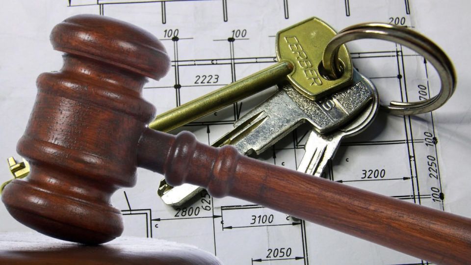 Суд удовлетворил исковые требования о выделении в натуре доли из совместного имущества