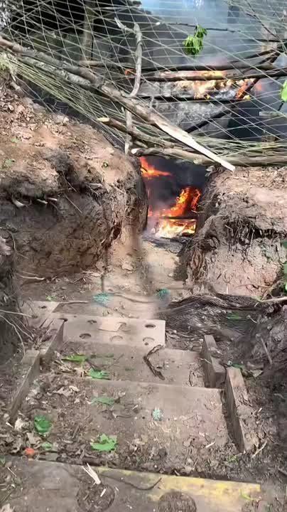  :       155-  PzH 2000  