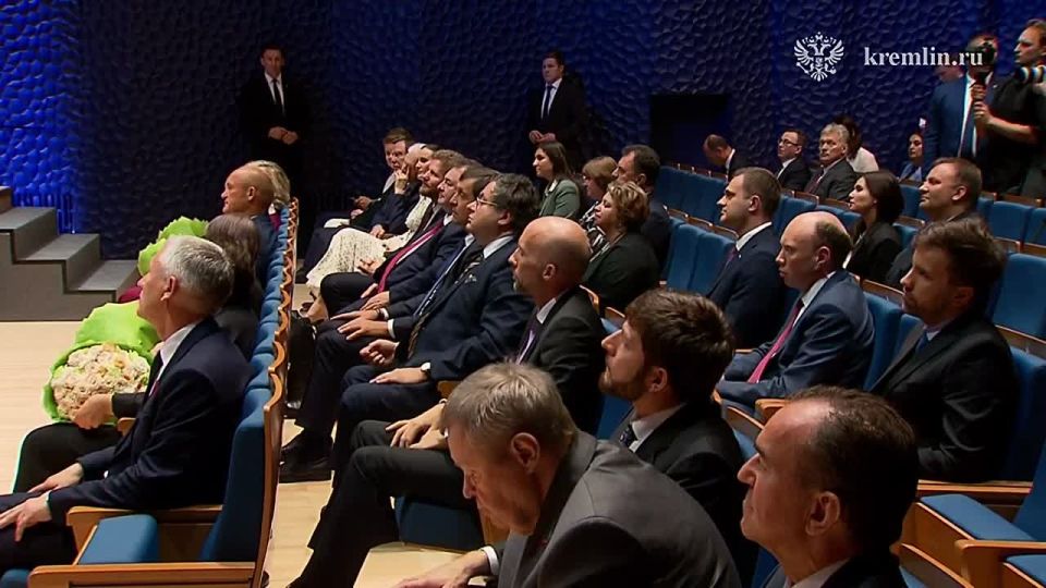 ��������� ��������� ���� ��������� ������ � �������������� ���������� � ���� �������